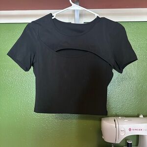 HALARA Black Cut-Out Crop Top
